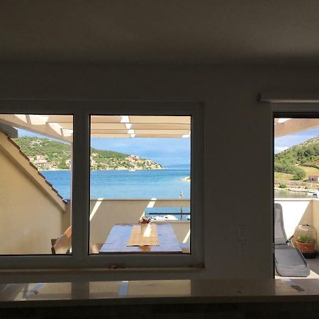 Apartment Pika Smokvina 2A Vinisce Bagian luar foto