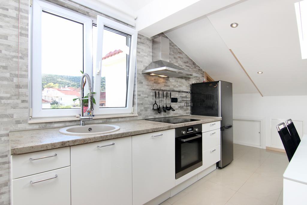 Apartment Pika Smokvina 2A Vinisce Ruang foto