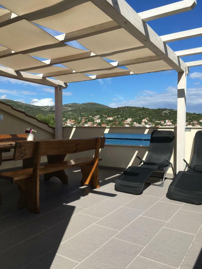 Apartment Pika Smokvina 2A Vinisce Bagian luar foto